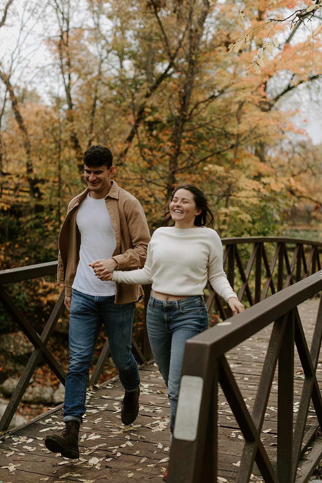 Fall leaves - Engagement Photoshoot, Kingston, On