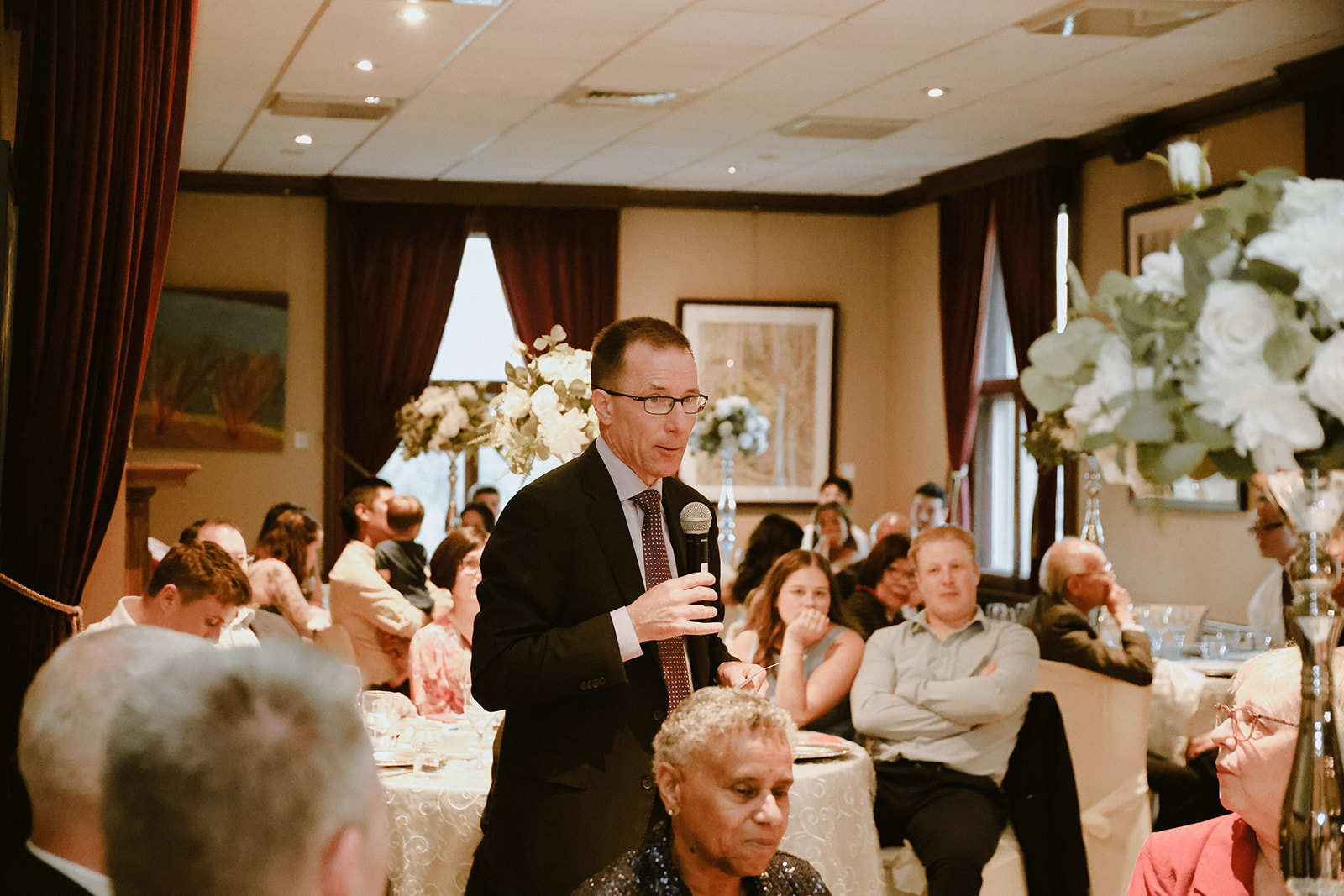 Father of the groom give speech. Kingston ON Photography 