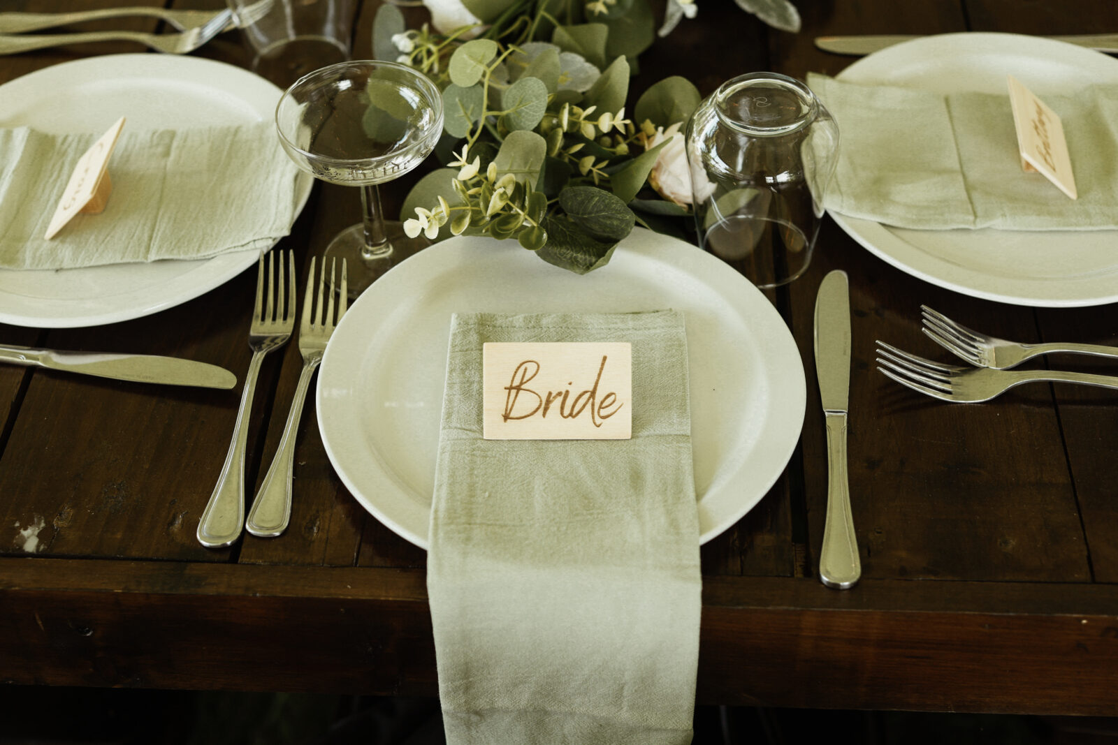 Picture of table layout with "Bride" name tag