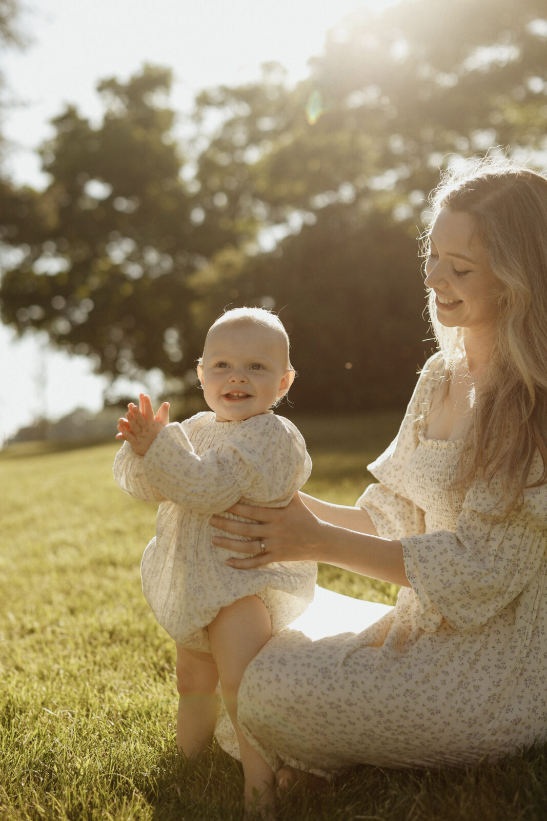 Mom with daughter - Family photo shoot - Lake Ontario Park, Kingston Ontario