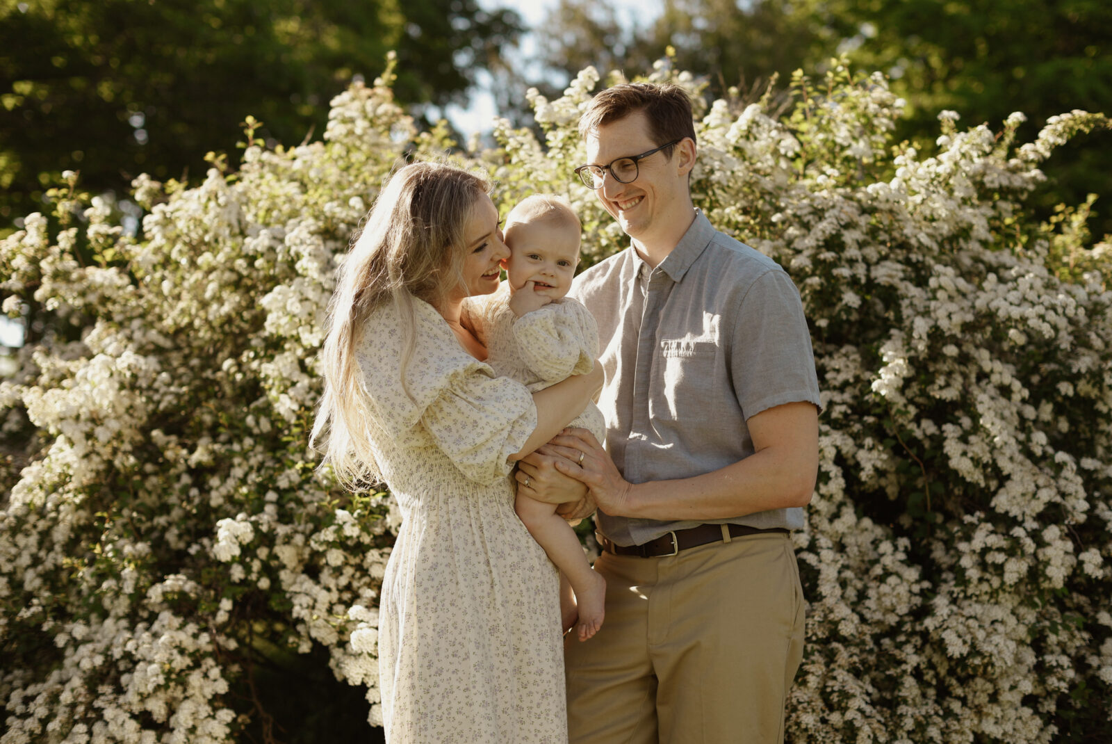 Family photo shoot - Lake Ontario Park, Kingston Ontario