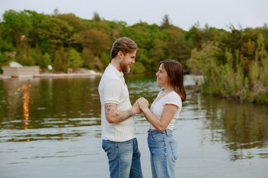 Engagement photography, Kingston Ontario. Wedding photography. 