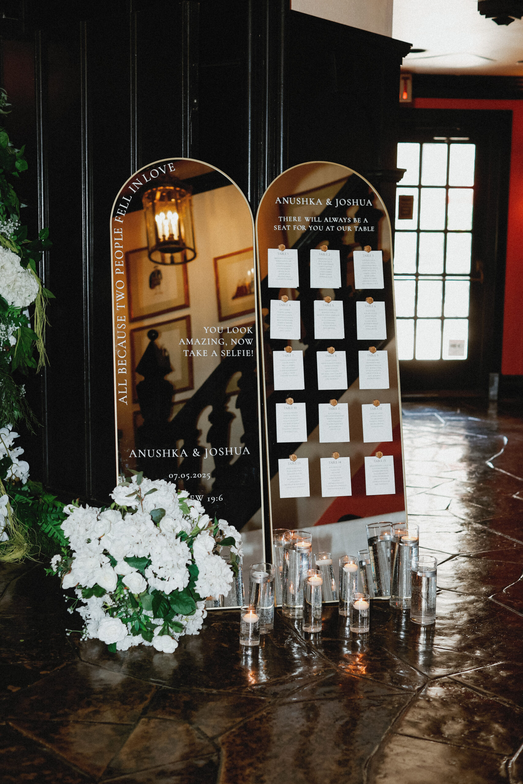 Trinity College Toronto
University of Toronto wedding
Toronto wedding photographer
Moody wedding at Trinity College outside