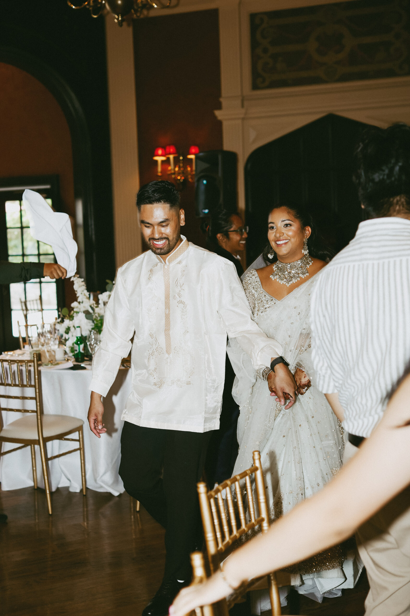 Trinity College Toronto
University of Toronto wedding
Toronto wedding photographer
Moody wedding at Trinity College outside