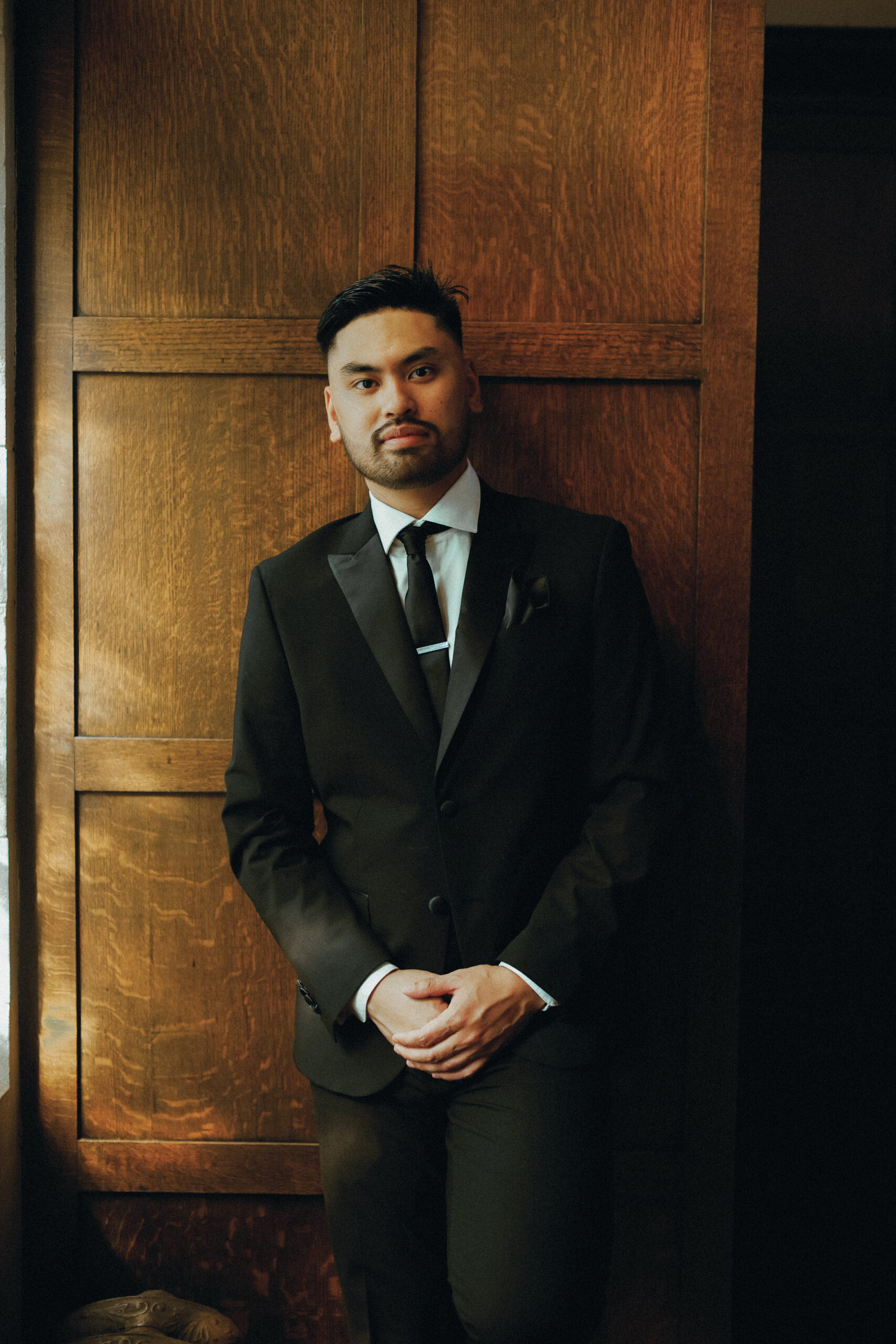 Trinity College Toronto
University of Toronto wedding
Toronto wedding photographer
Moody wedding at Trinity College